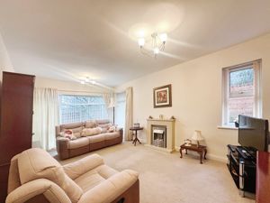 Lounge- click for photo gallery